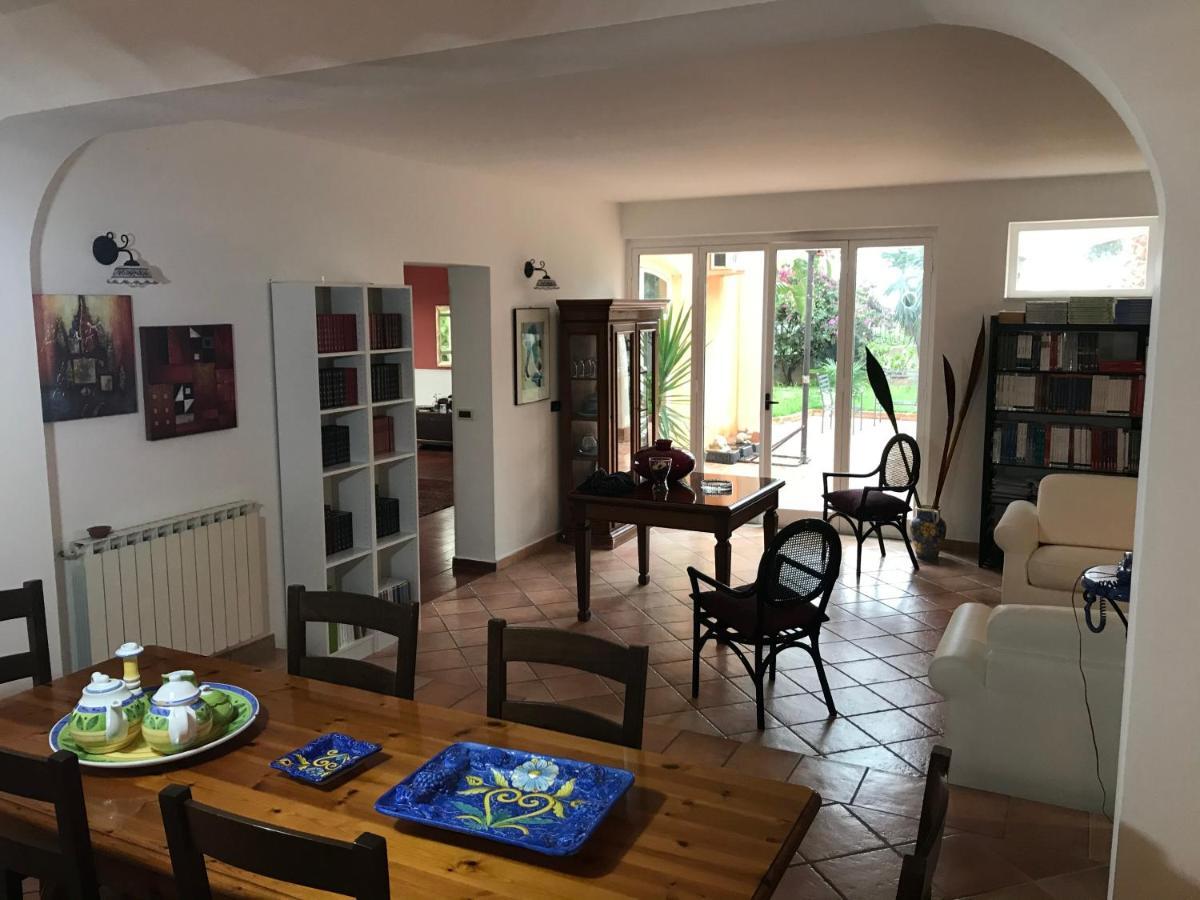 Villa Grace Патті Екстер'єр фото